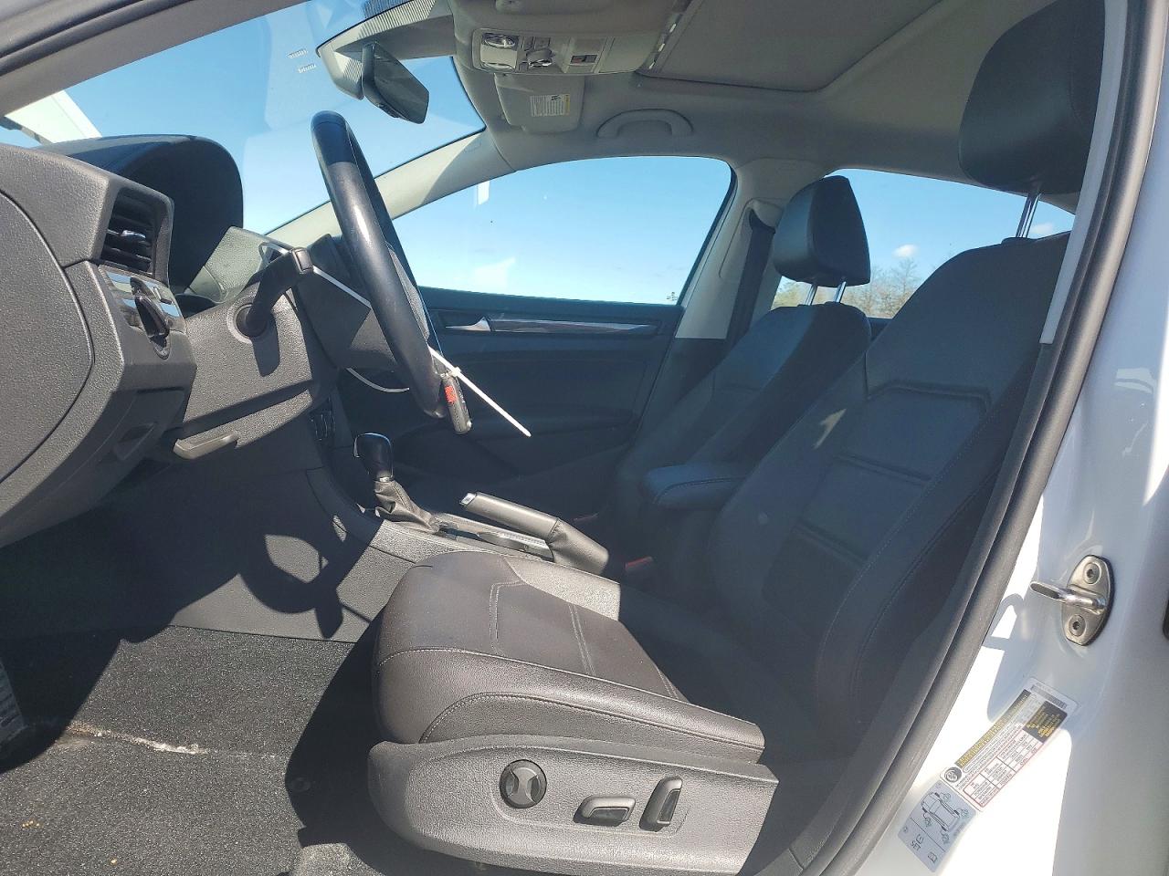 Купить б/у VOLKSWAGEN PASSAT R-LINE 2020 года в США, ТИГУАН СЕ 2020 из США, Купить б/у VOLKSWAGEN PASSAT R-LINE 2020 года в США