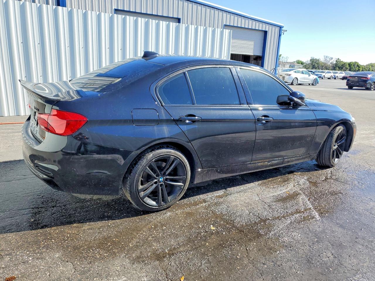 Купить б/у BMW 330 2017 года года в США, БМВ 330 из США, Купить б/у BMW 330 2017 года в США