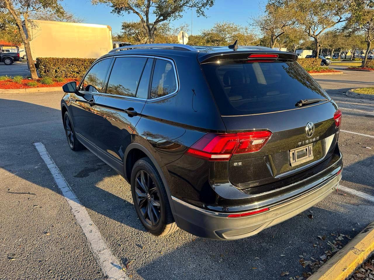 Купить б/у VOLKSWAGEN TIGUAN SE 2022 года в США, ТИГУАН СЕ 2022 из США, Купить б/у VOLKSWAGEN TIGUAN SE 2022 года в США