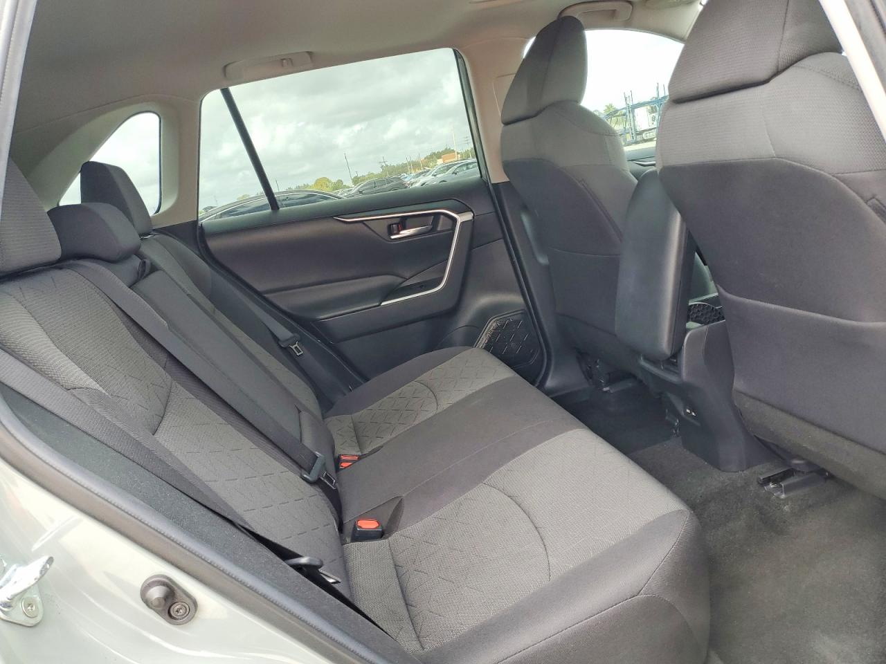 Купить б/у TOYOTA RAV4 2021 года в США, ТОЙОТА РАВ4 2021 из США, Купить б/у TOYOTA RAV4 2021 года в США