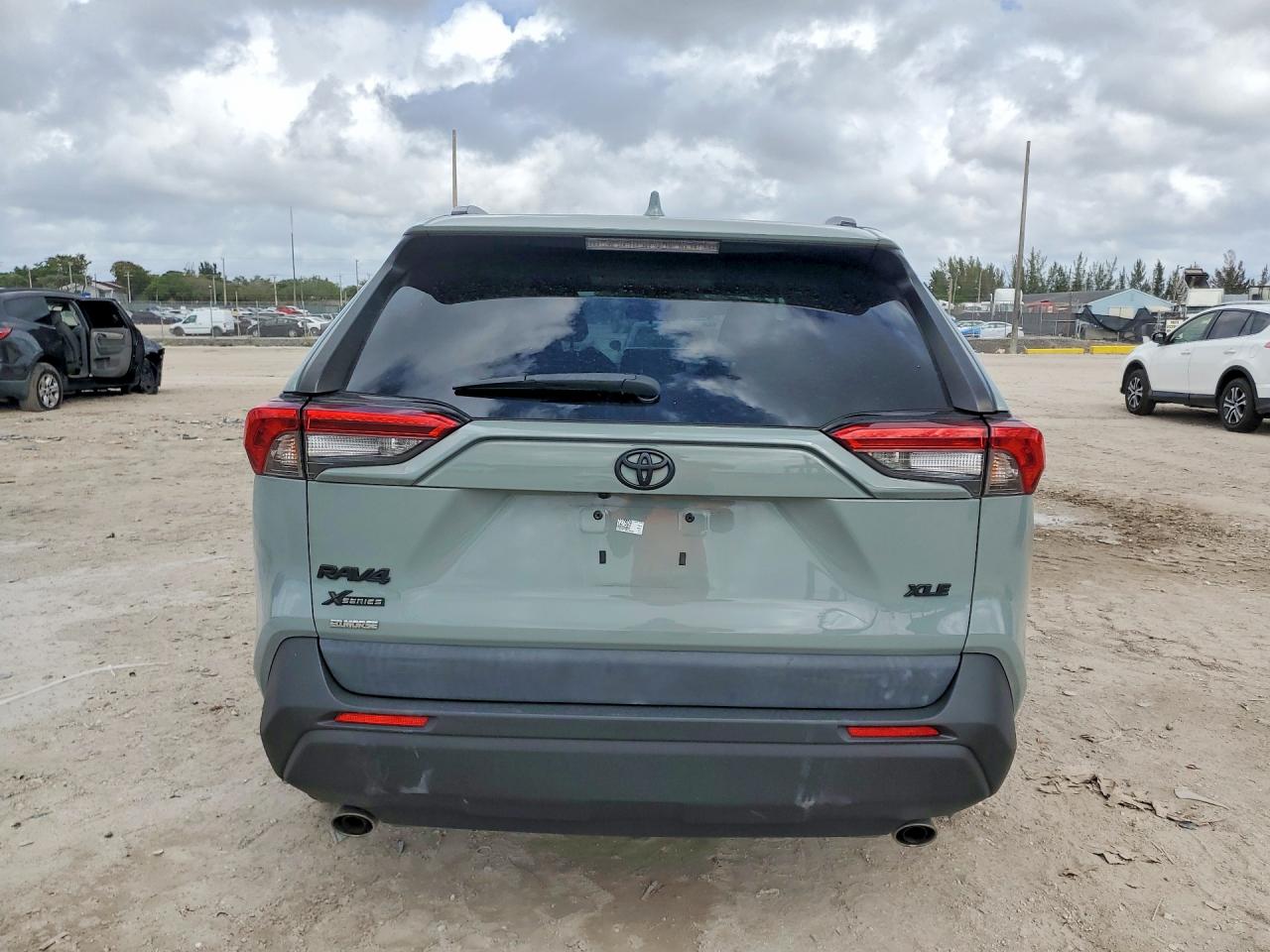 Купить б/у TOYOTA RAV4 2021 года в США, ТОЙОТА РАВ4 2021 из США, Купить б/у TOYOTA RAV4 2021 года в США