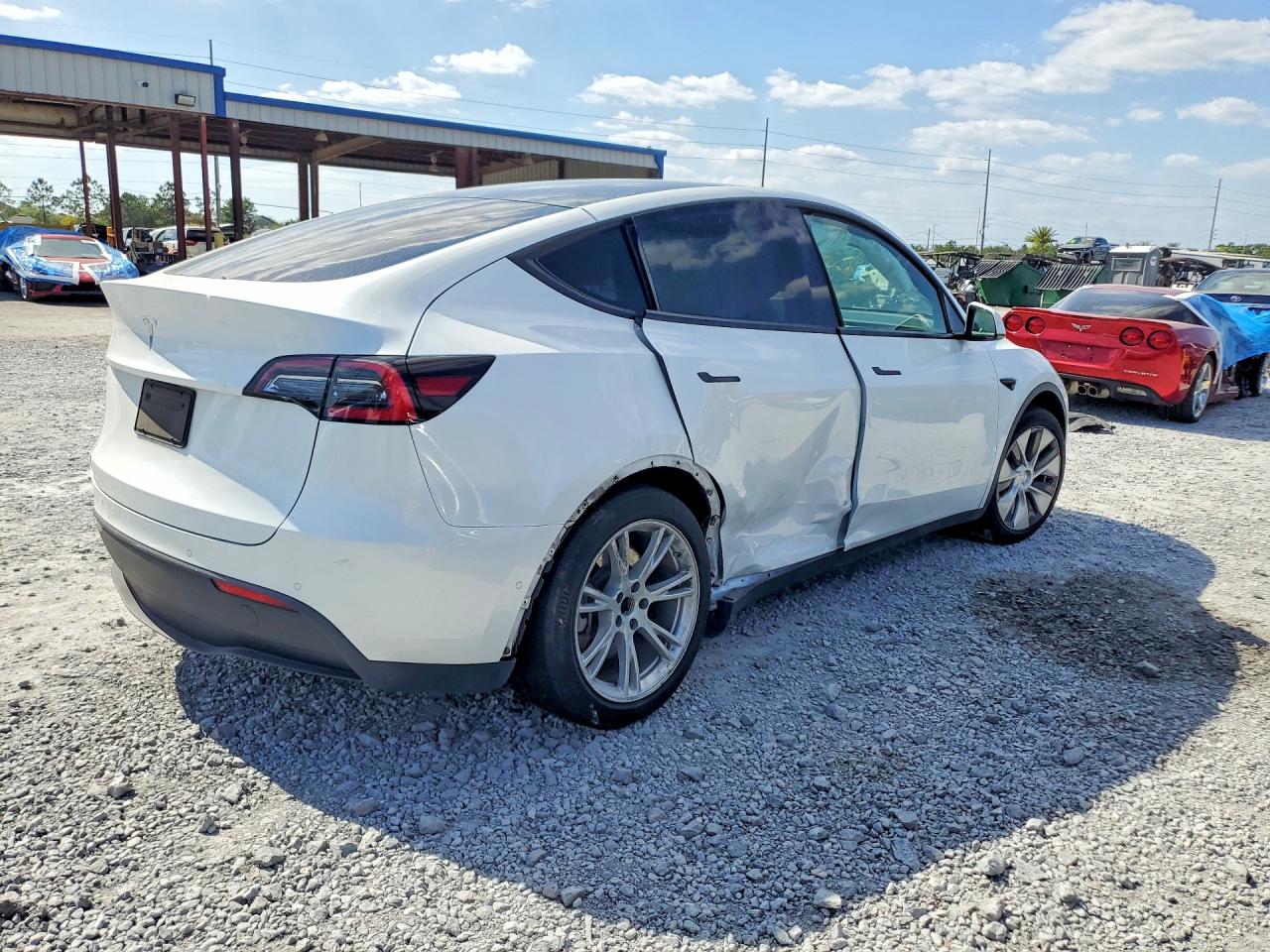 Купить б/у TESLA MODEL Y 2021 года в США, ТЕСЛА вай 2021 из США, Купить б/у TESLA MODEL Y 2021 года в США