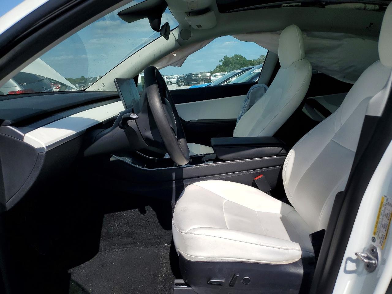 Купить б/у TESLA MODEL Y 2021 года в США, ТЕСЛА вай 2021 из США, Купить б/у TESLA MODEL Y 2021 года в США