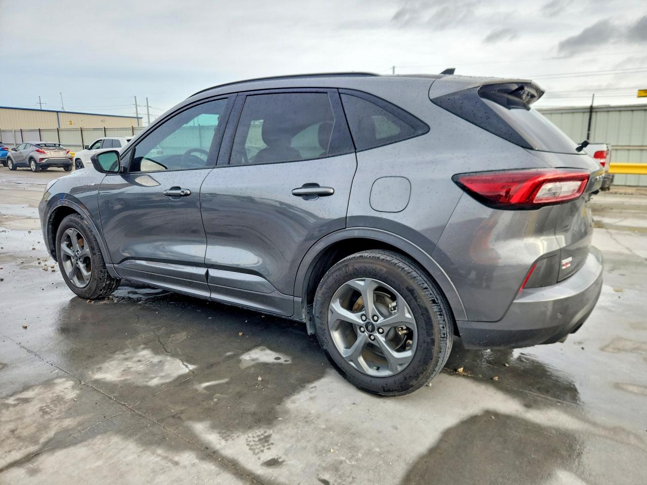 Купить б/у FORD ESCAPE 2023 года в США, ФОРД ЕСКЕЙП из США, Купить б/у FORD ESCAPE 2023 года в США