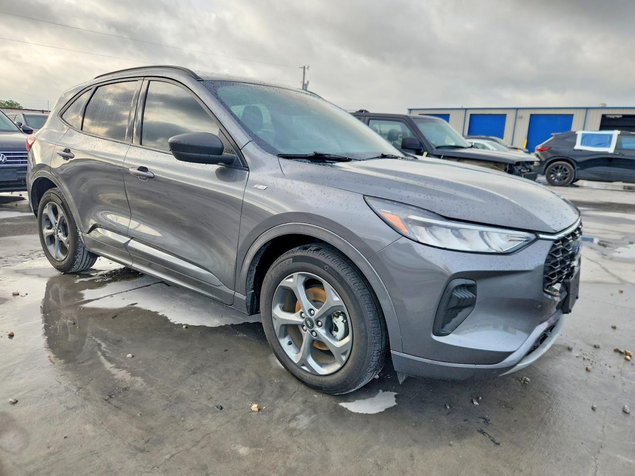 Купить б/у FORD ESCAPE 2023 года в США, ФОРД ЕСКЕЙП из США, Купить б/у FORD ESCAPE 2023 года в США