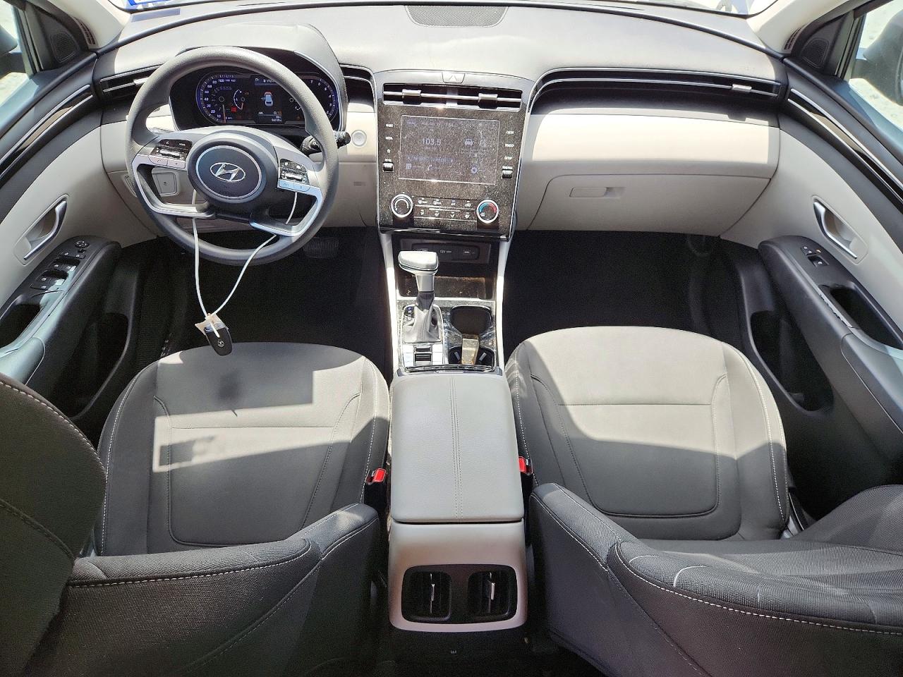 Купить б/у HYUNDAI TUCSON 2022 года из США