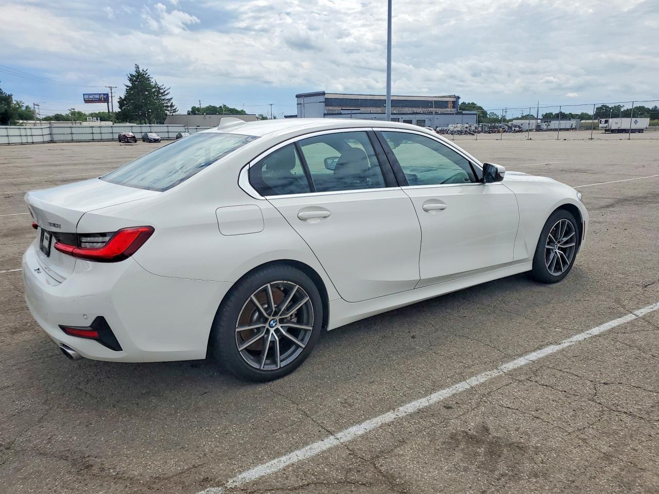 Купить б/у Купить б/у BMW 330XI 2020 года в США, БМВ 330 из США, Купить б/у BMW 330XI 2020 года в США
